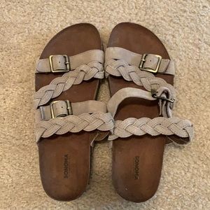 Size 8 Sonoma sandals
